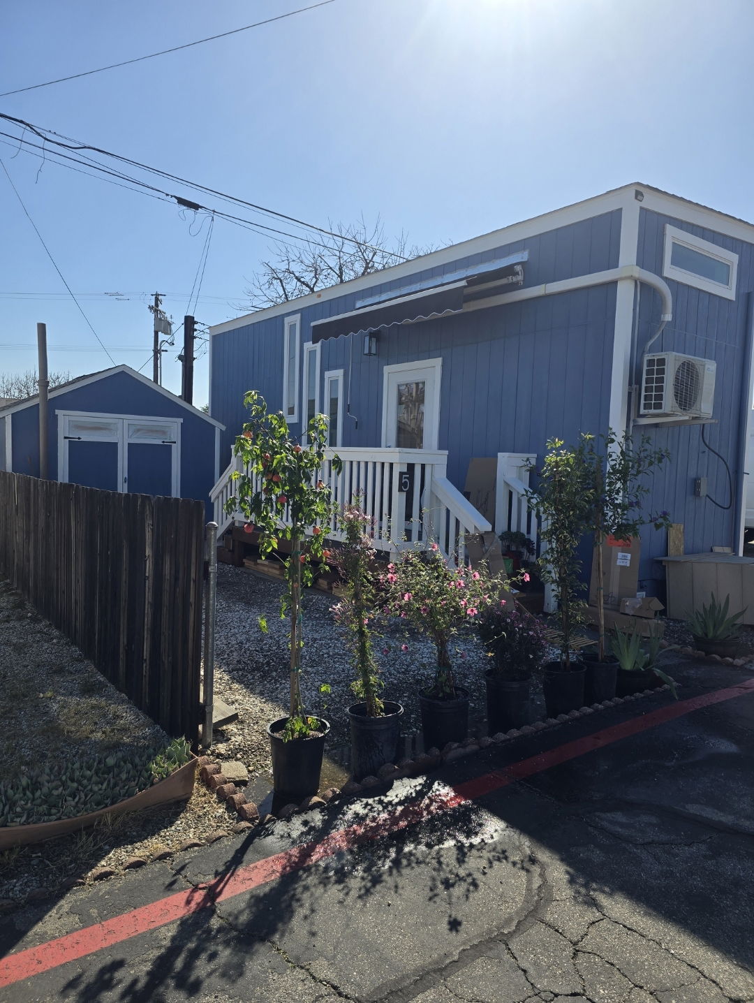 Beautiful 32' Tiny Home Trailer - 0 bed, 1 bath, 370 sqft in Monrovia , California