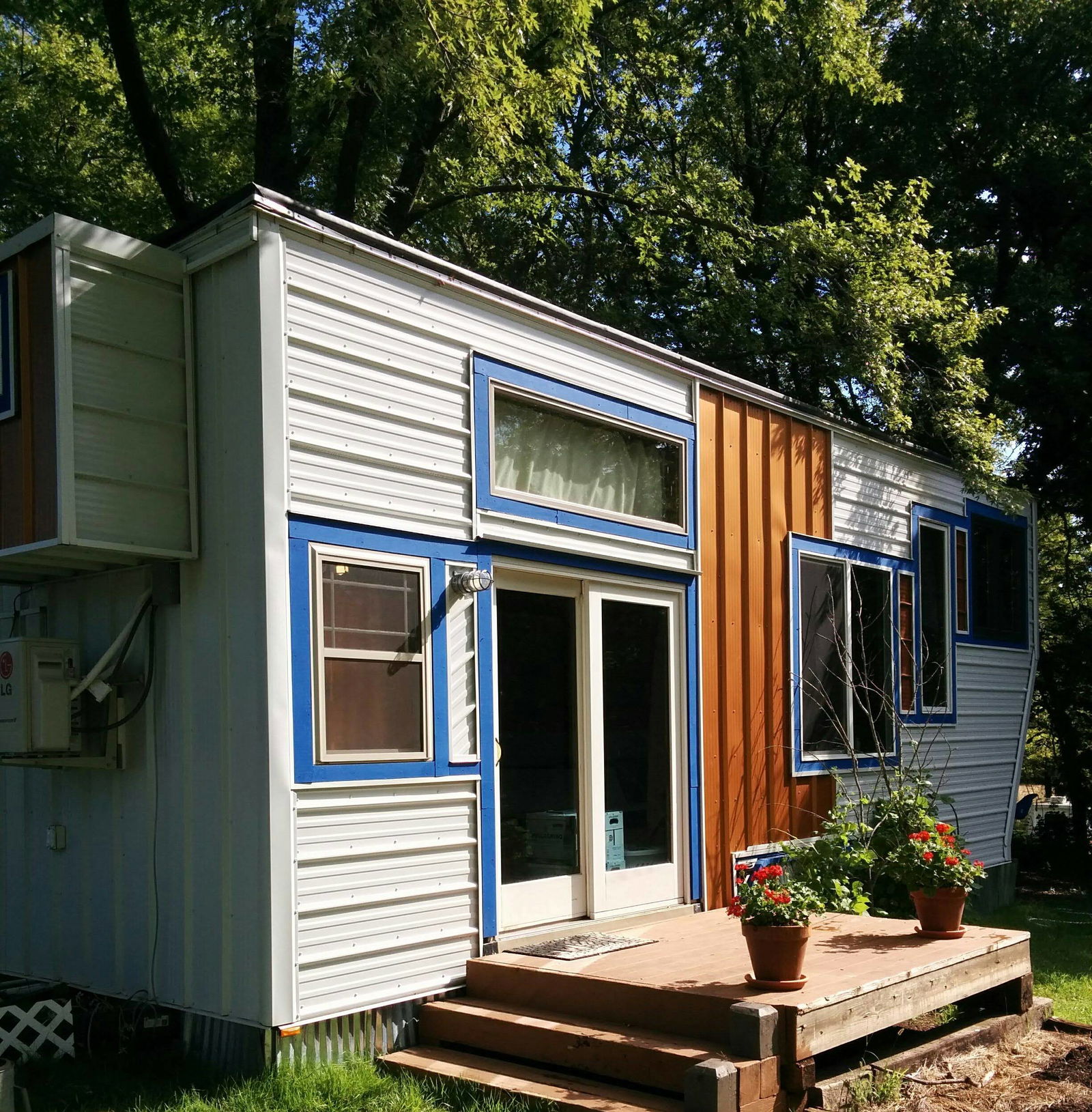 Sunshine Eco Home - 1 bed, 1 bath, 210 sqft in Jefferson City , Missouri