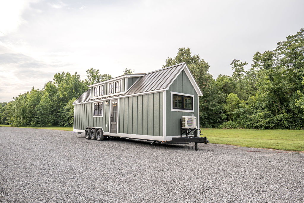 Timbercraft Tiny Homes 34ft Teton model! - 2 bed, 1 bath, 290 sqft in Guntersville, Alabama