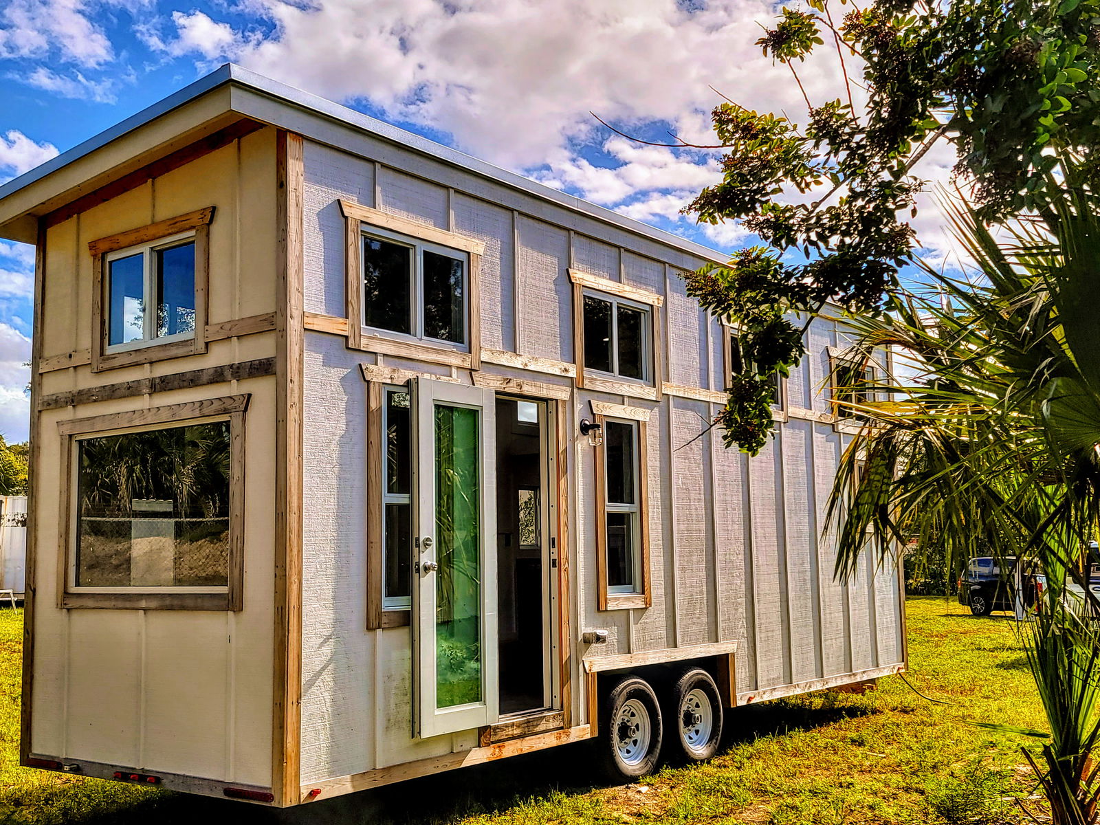 White, Bright, and Light!  - 1 bed, 1 bath, 221 sqft in Vero Beach, Florida