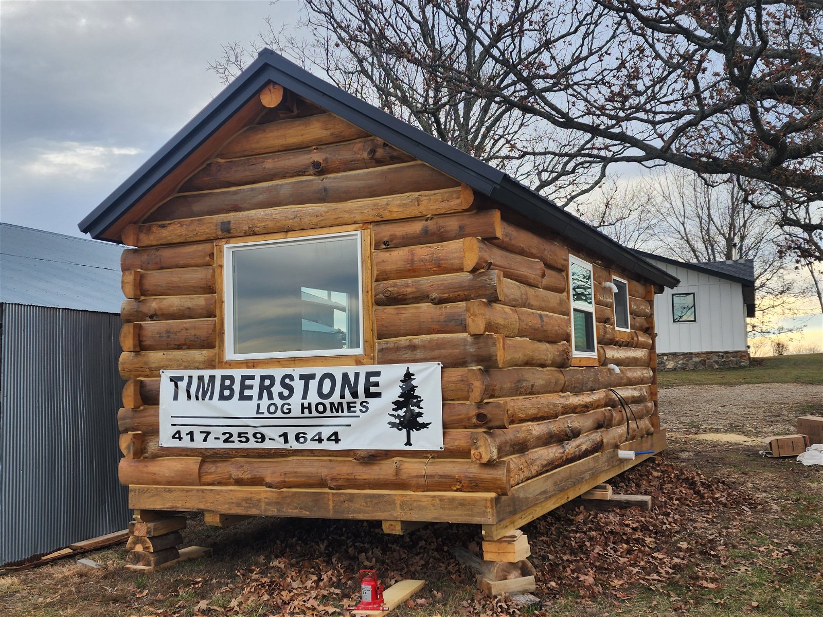 Log tiny home - 0 bed, 1 bath, 200 sqft in Mountain Grove , Missouri