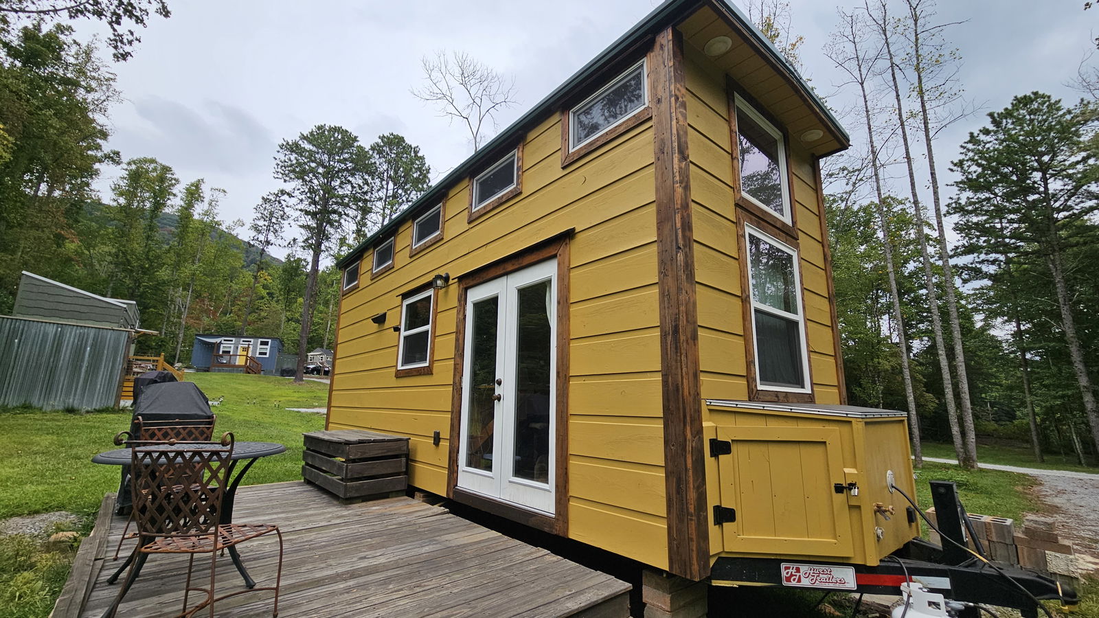 Cozy custom cabin THOW on a rental lot with option continue to renting the lot - 1 bed, 1 bath, 192 sqft in Hendersonville, North Carolina