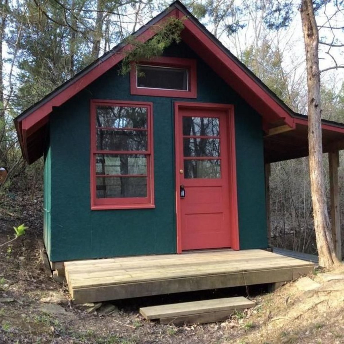 Tiny Cabin Getaway Tiny House for Sale in Taylorsville, Kentucky