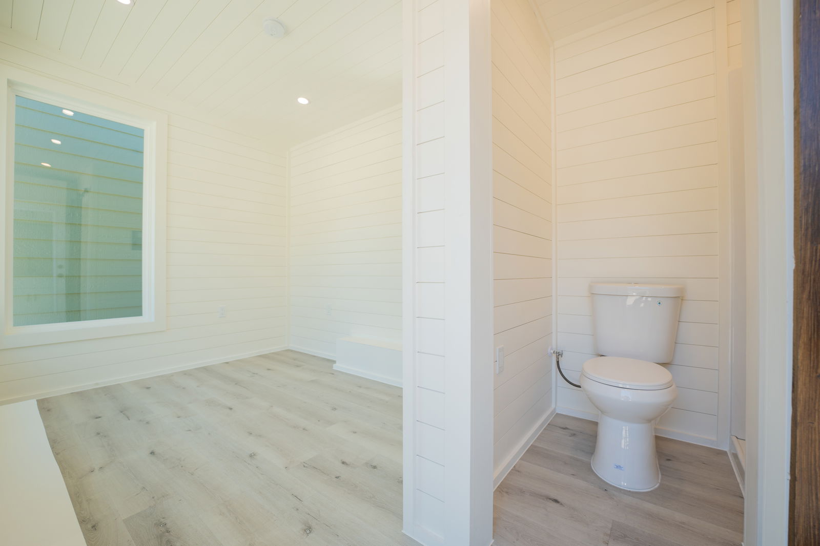 16-foot Masterpiece THOW - 1 bed, 1 bath, 135 sqft in Snellville, Georgia