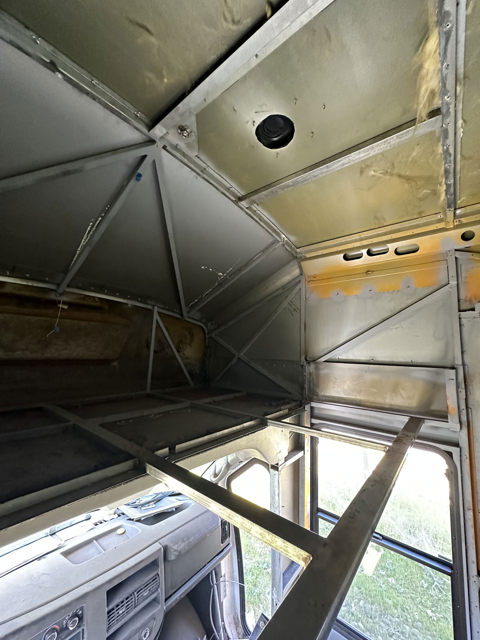 2009 Custom Express conversion  - Image 3