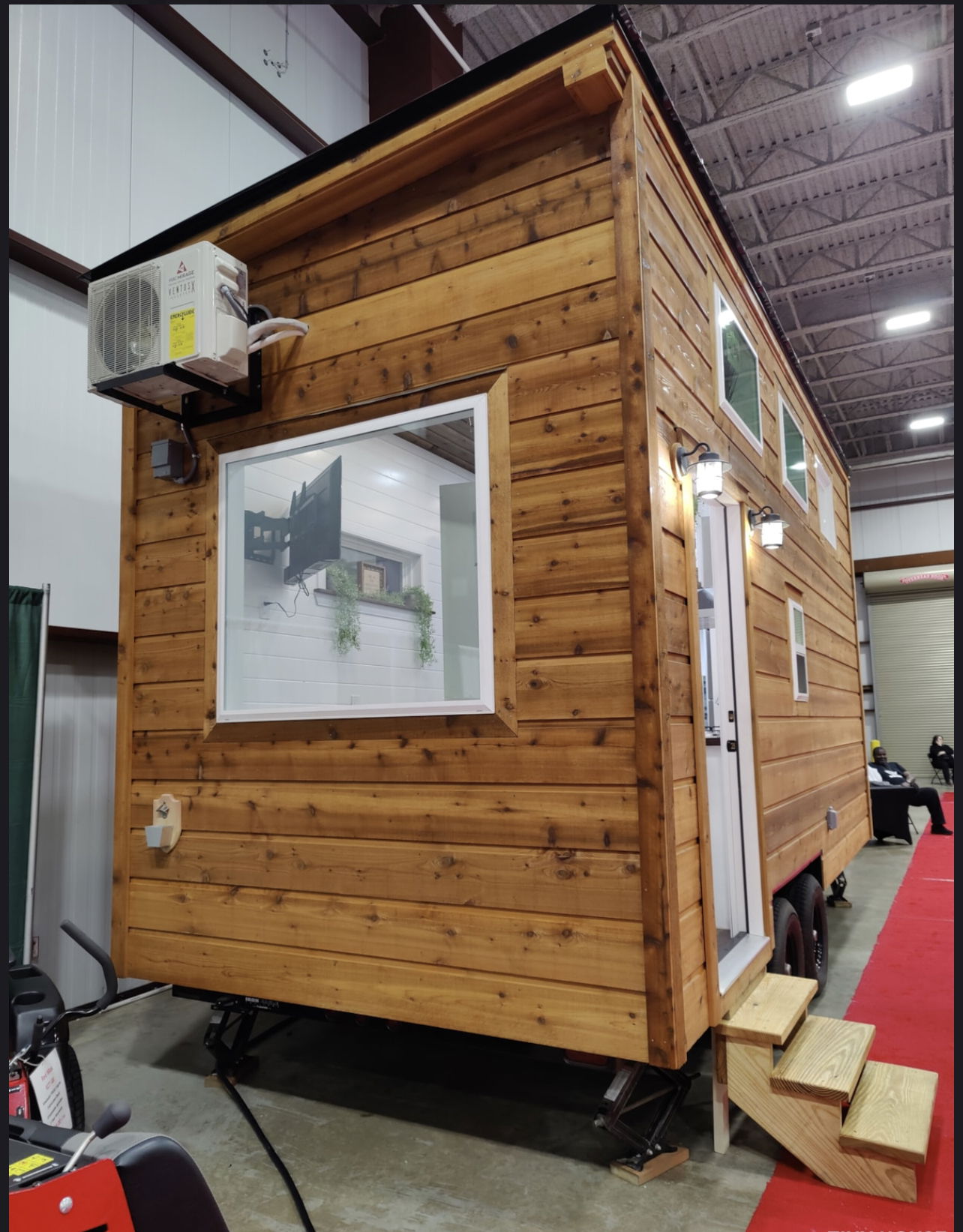 Certified Luxury Tiny Lodge - 1 bed, 1 bath, 230 sqft in Quebec, Quebec