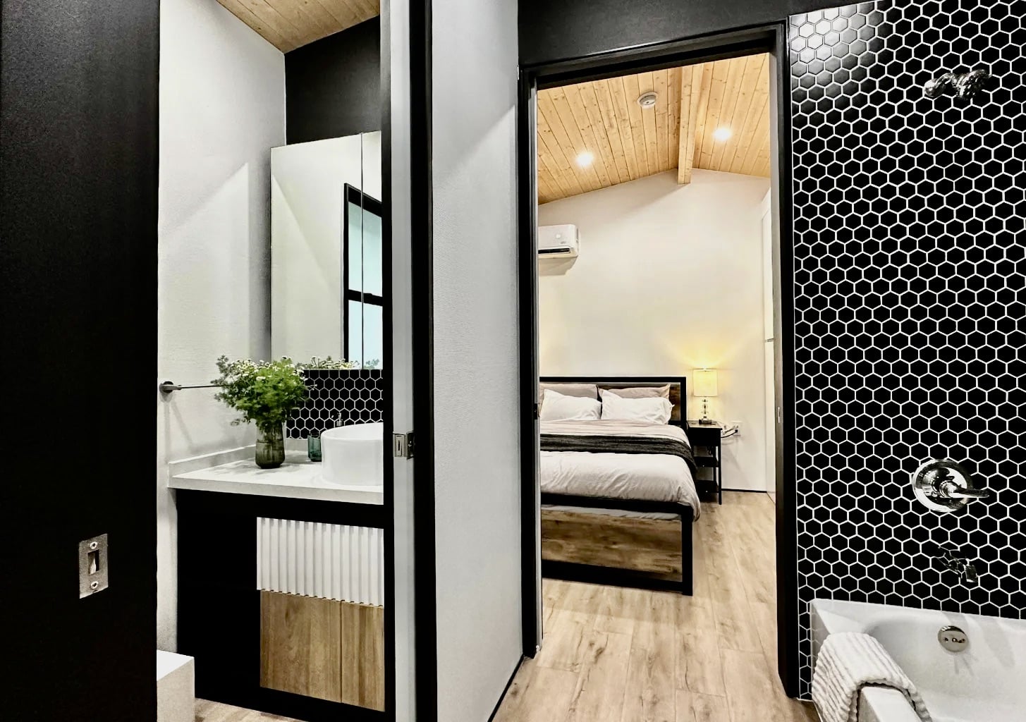 Clever 1 385  Tiny House on Wheels - Image 3