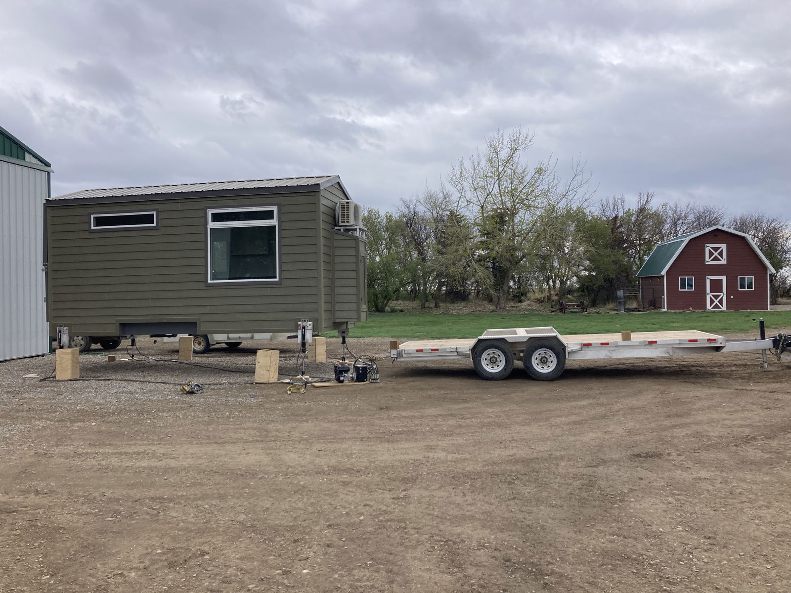 Hunter special  - 1 bed, 1 bath, 168 sqft in Purple springs , Alberta