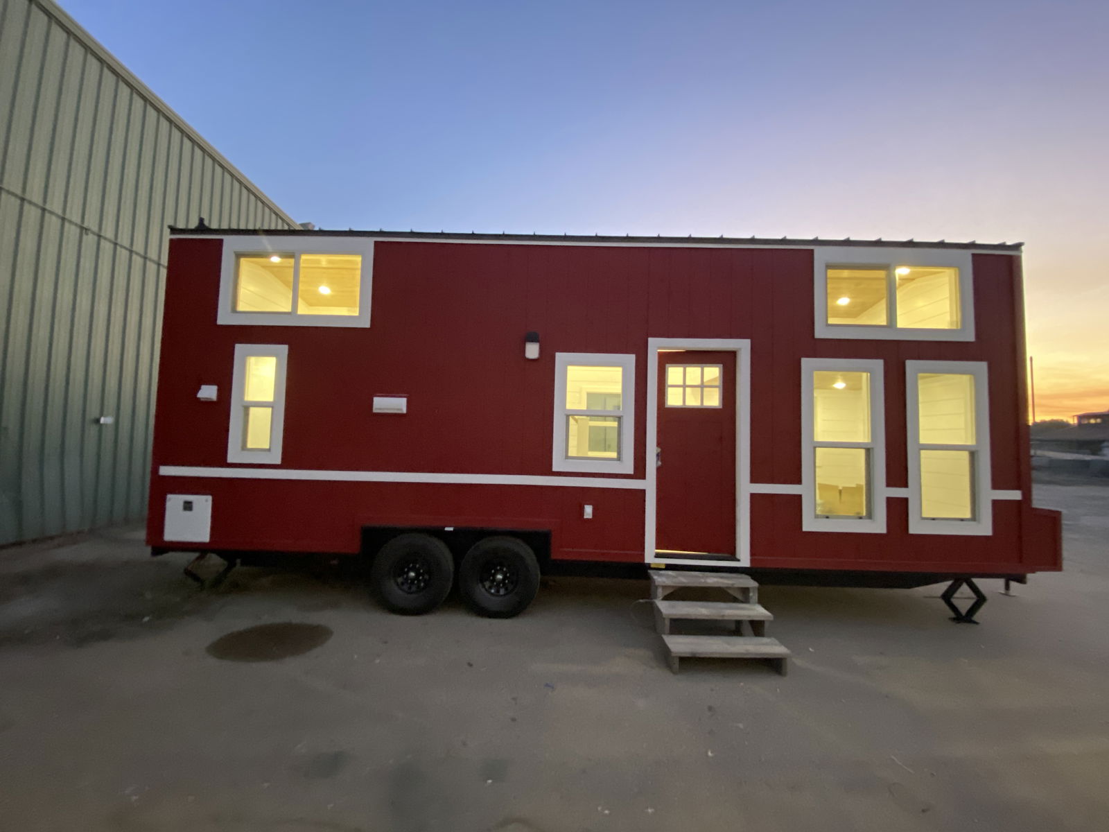  Beautiful 3 bedroom 28' K2-12 Tiny Home RV - 3 bed, 1 bath, 224 sqft in Emmett, Idaho
