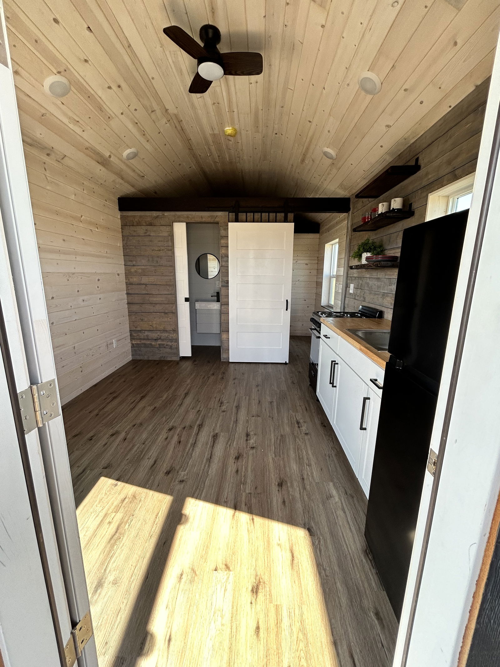 Move-In Ready Tiny Home For Sale! - 1 bed, 1 bath, 300 sqft in Helena, Montana