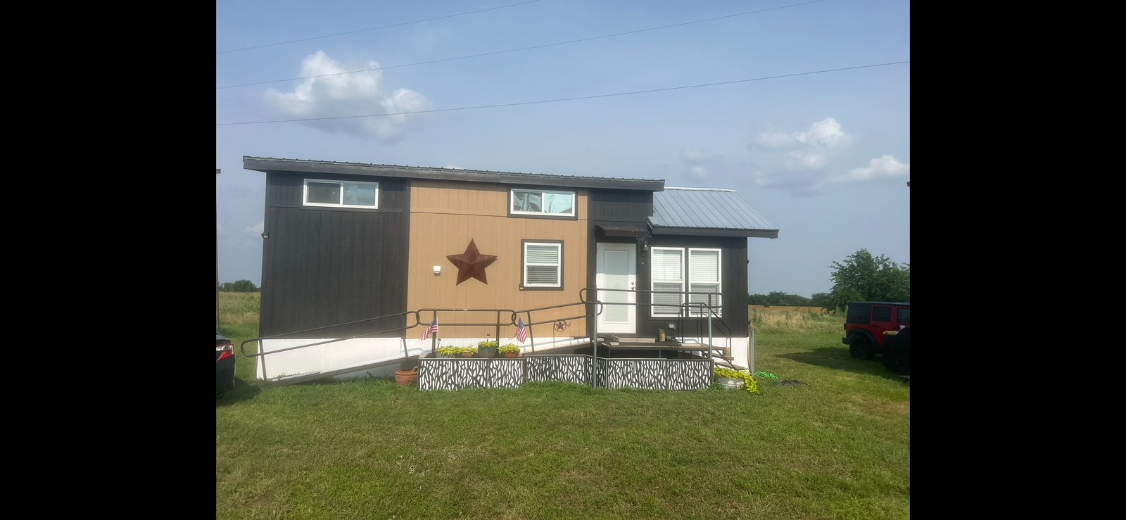 Amazing Tiny Home For Sale in Texas!  - 1 bed, 1 bath, 399 sqft in Godley, Texas