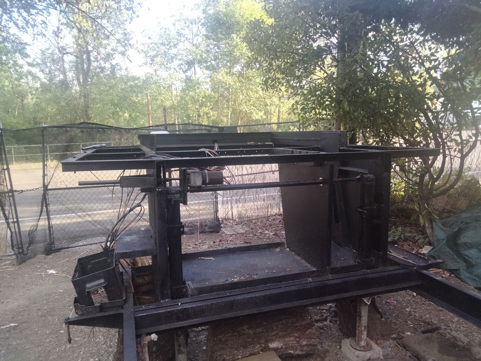 Gooseneck Trailer28 ft.(Inclusive of the upper gooseneck area) - Image 4