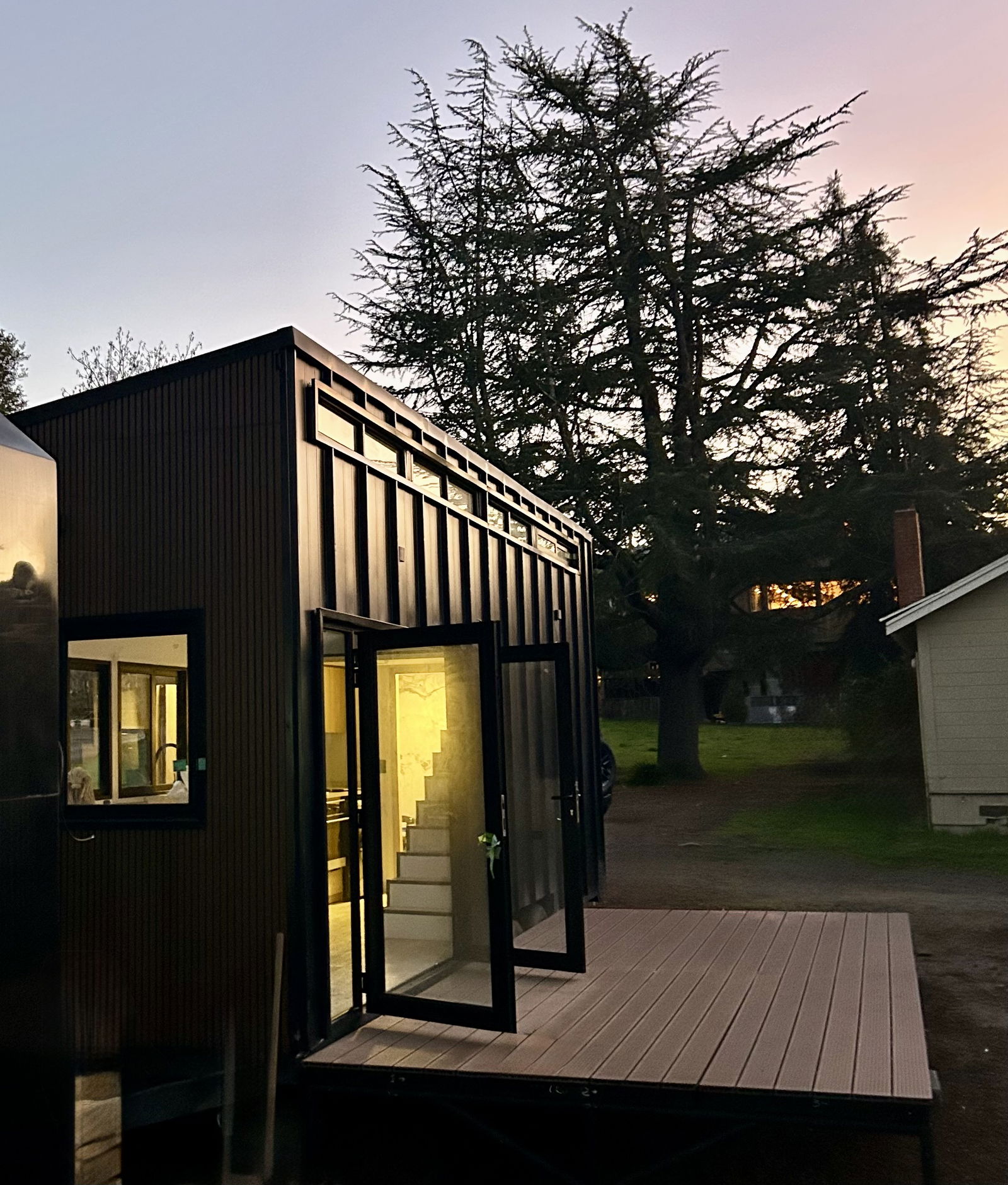 Brand new luxury studio on wheels with appliances