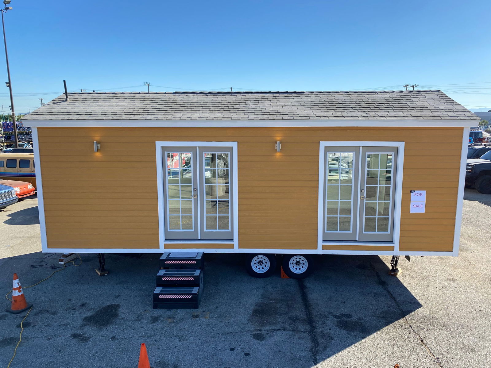 NEW 11' Wide Downstairs Bedroom Dual A/C 2021 Tiny House - Contact for Tour Los Angeles - 1 bed, 1 bath, 308 sqft in San Fernando, California