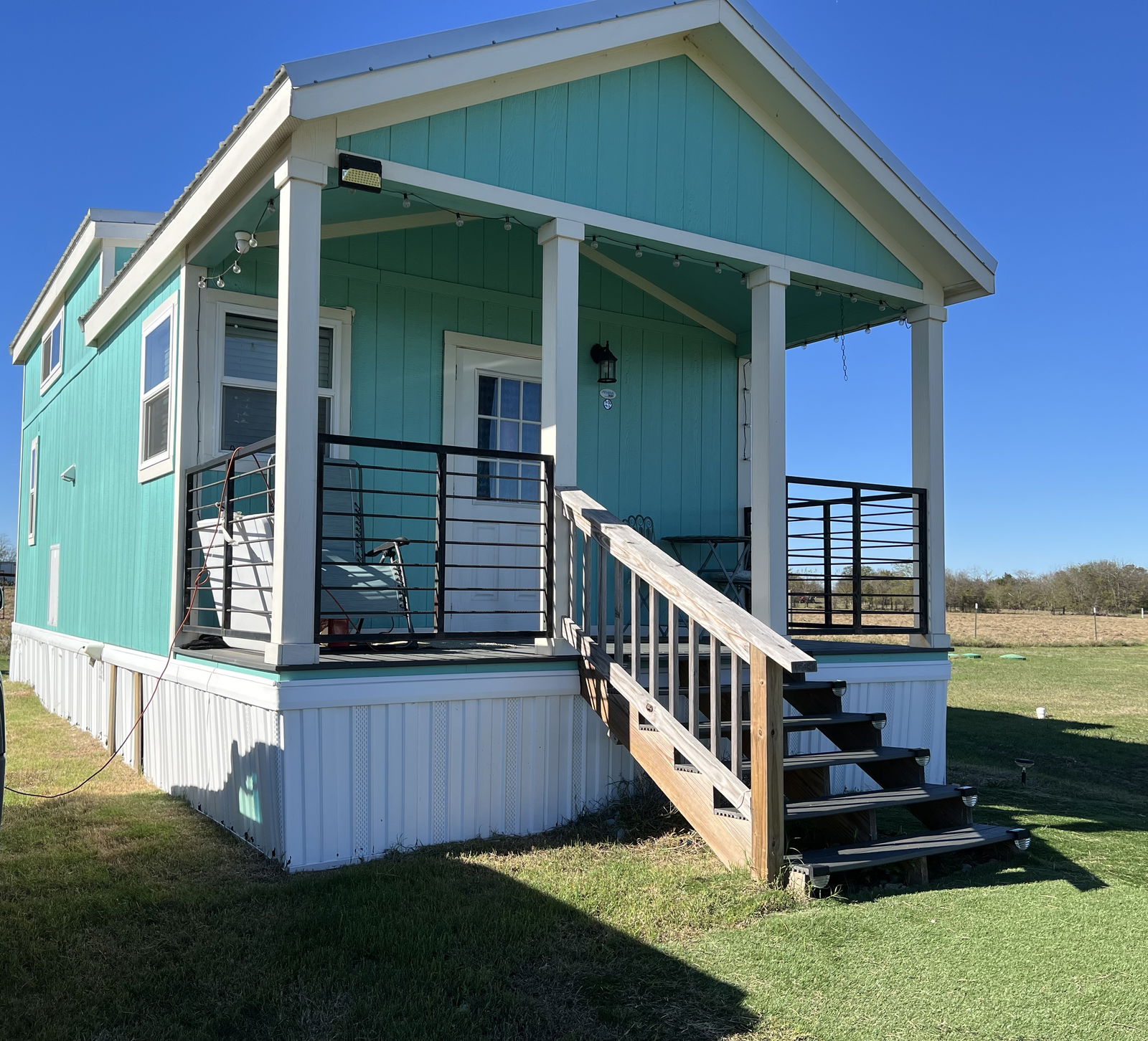 Tiny Home with Main Floor Bedroom & Full Kitchen! - 2 bed, 1 bath, 400 sqft in Cumby, Texas