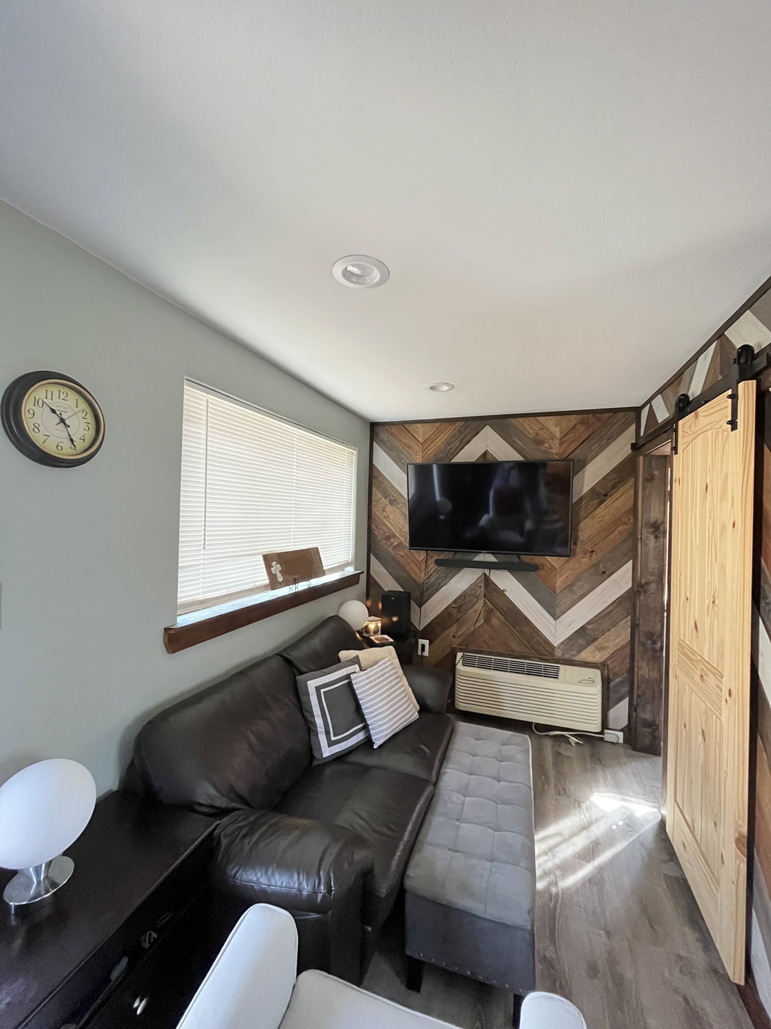 Tiny Home For Sale (MUST BE MOVED) - 1 bed, 1 bath, 336 sqft in Cleveland, Texas