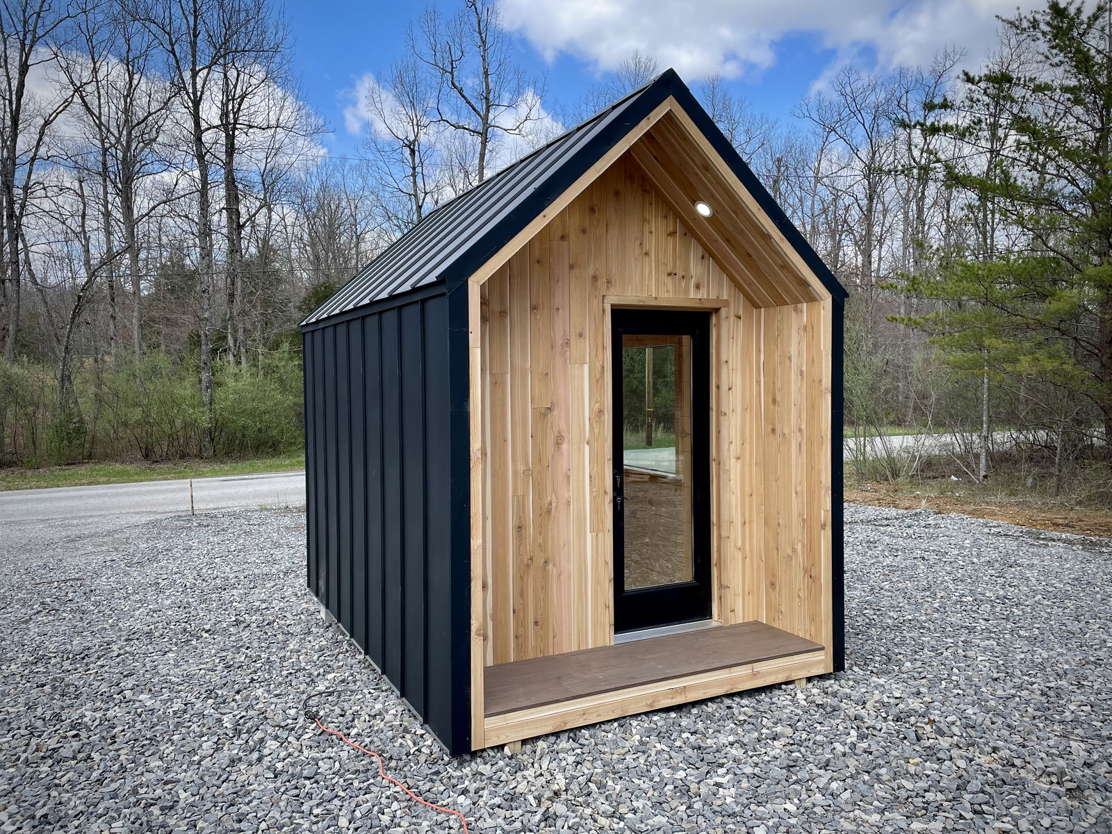 8'x12' Modern Style Studio Office - 0 bed, 0 bath, 96 sqft in Monterey, Tennessee