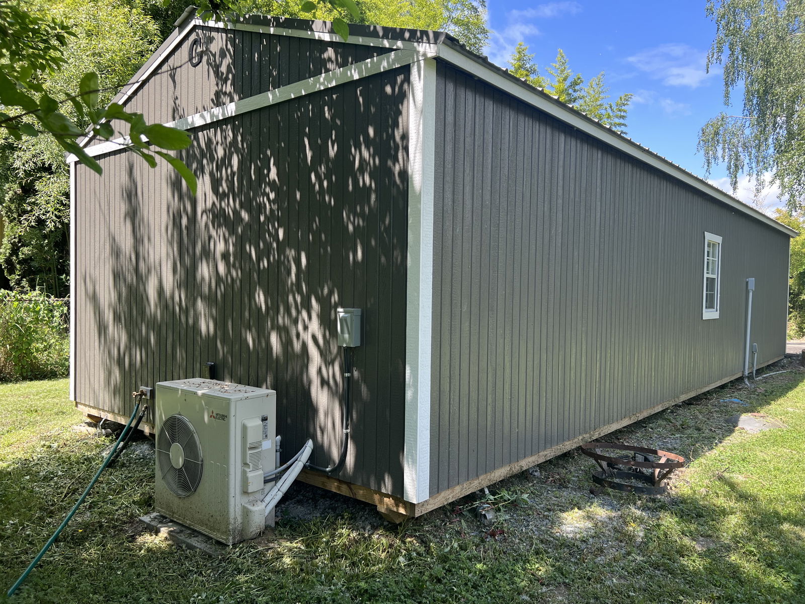 Tiny home with shop space.  - 2 bed, 1 bath, 600 sqft in Puyallup, Washington