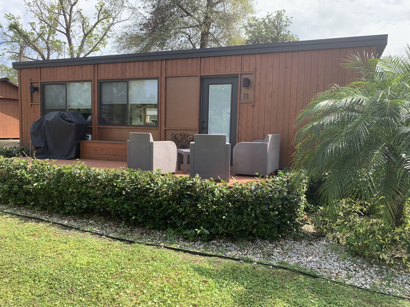 Adorable Tiny Home for Sale in Beautiful FL Community - 1 bed, 1 bath, 296 sqft in Thonotosassa, Florida