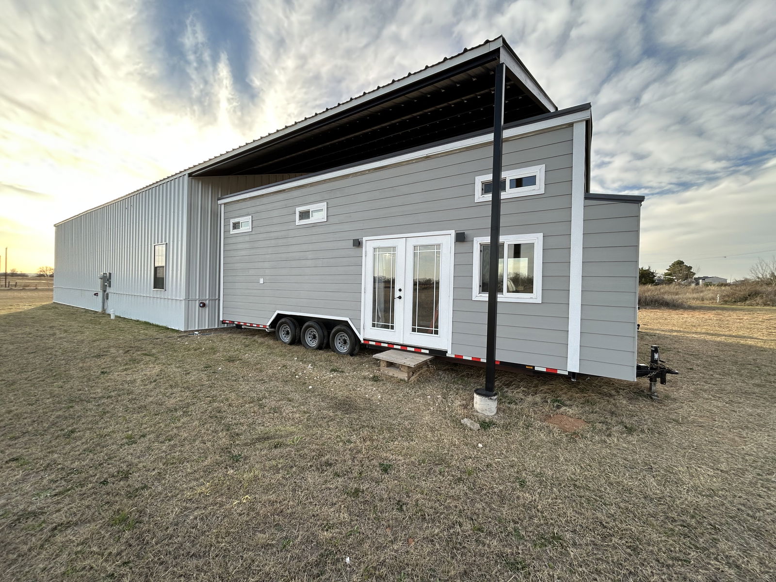 For Sale: Thoughtfully Designed 30-ft Tiny Home on Wheels! - 1 bed, 1 bath, 350 sqft in Dallas, Texas
