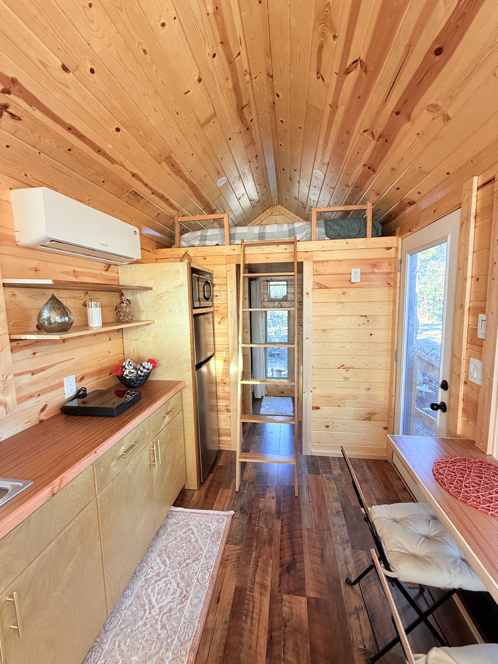 Custom Tiny Home For Sale! Move-In Ready! - 1 bed, 1 bath, 160 sqft in Dallas, Texas
