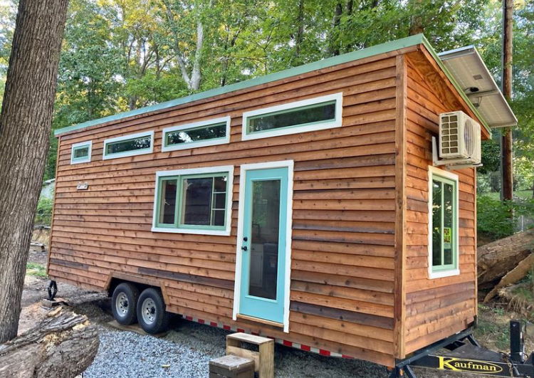 Custom-Built Tiny House on Wheels – Move-In Ready & Solar-Ready - 1 bed, 1 bath, 368 sqft in Asheville, North Carolina