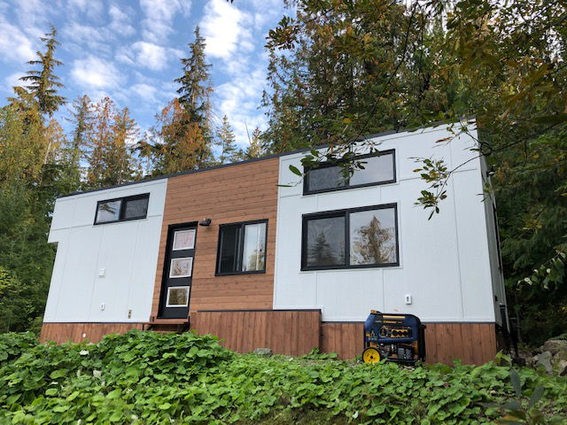 34' aurora - 0 bed, 1 bath, 493 sqft in eagle bay, British Columbia