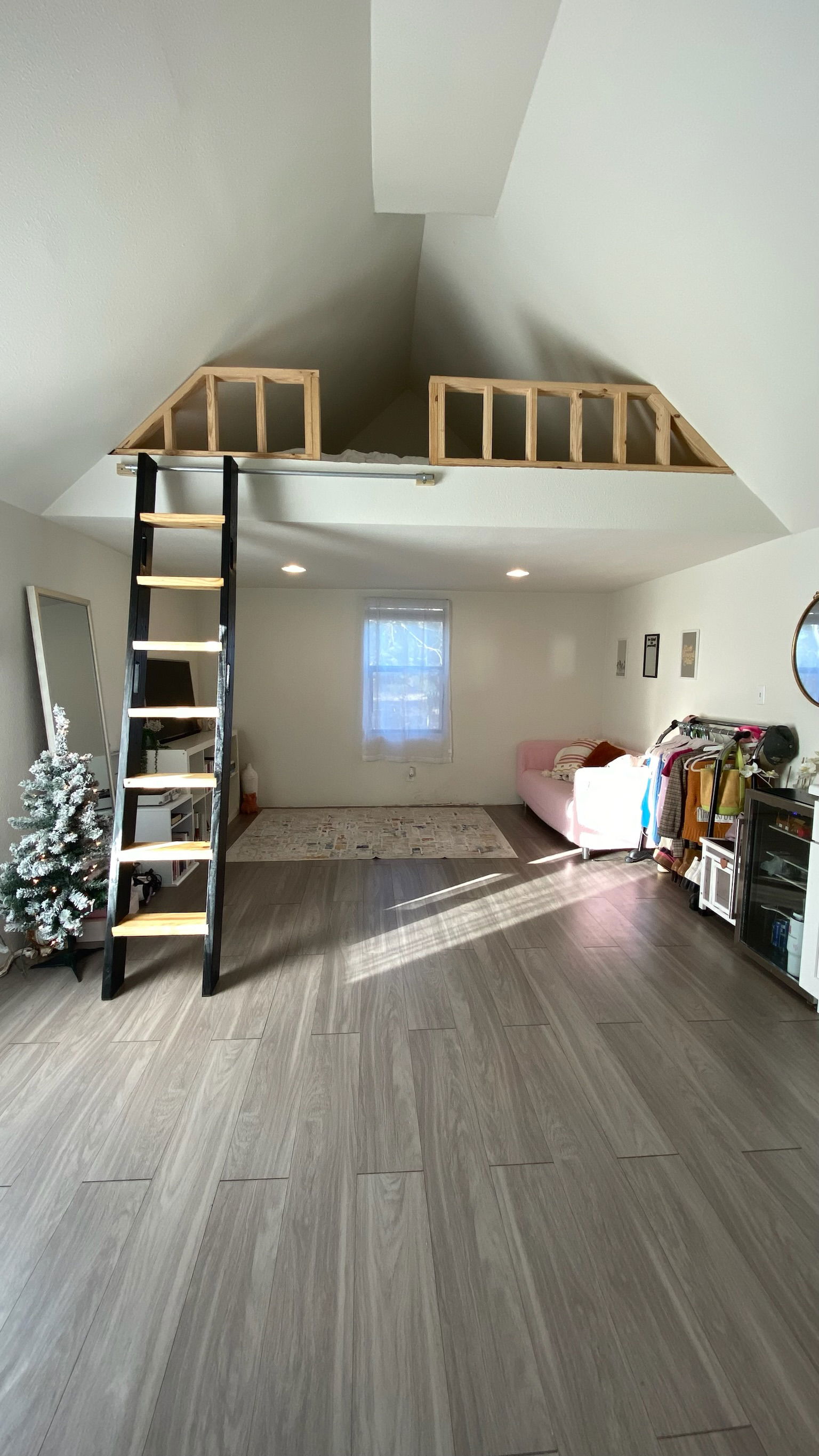 1 Bed, 1 Bath, & 2 Loft Tiny Home 14 x 28 - 1 bed, 1 bath, 392 sqft in Liberty Hill, Texas