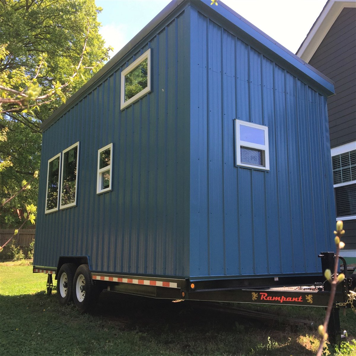 how-to-build-a-tiny-house-a-step-by-step-guide-building-a-tiny