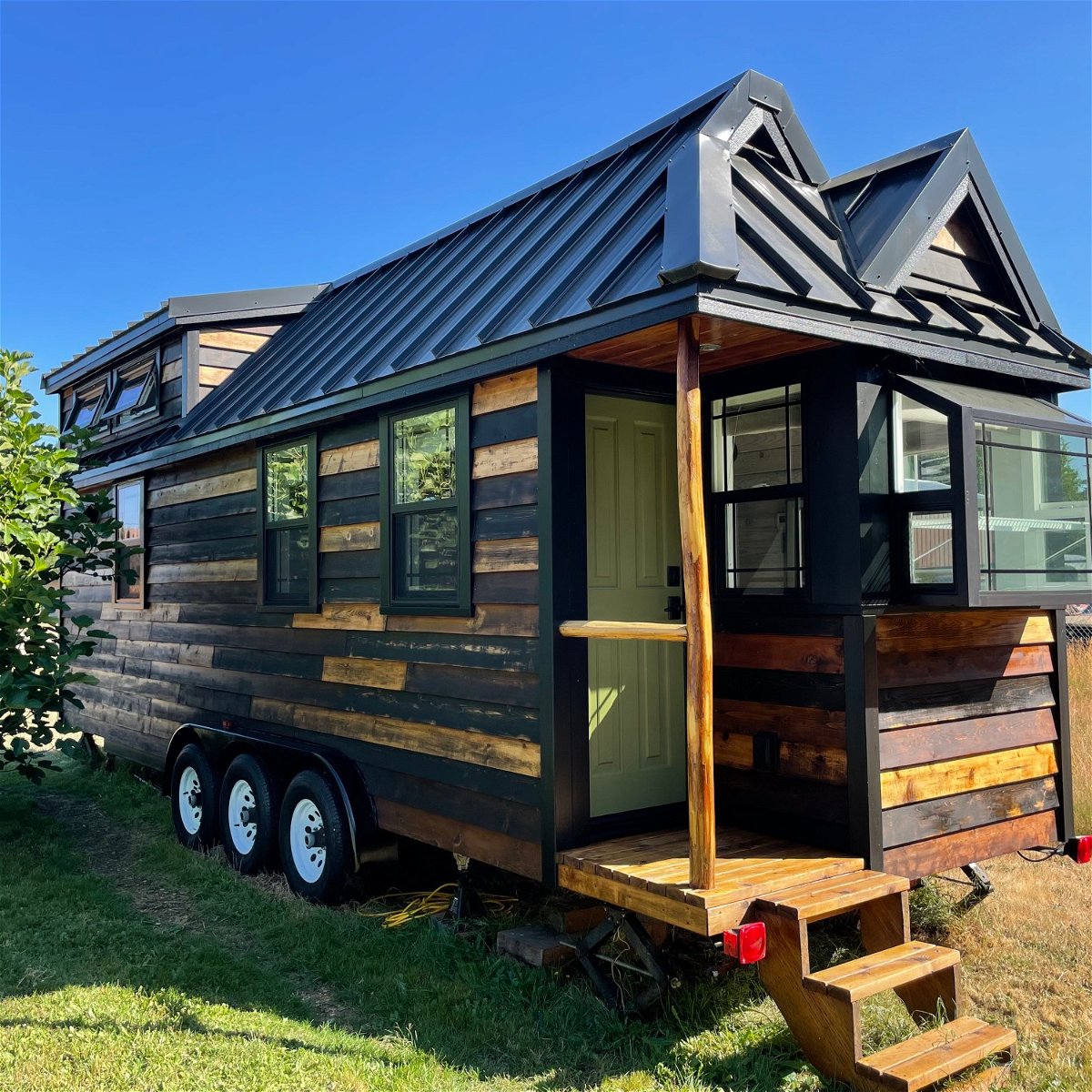 Thoughtfully Handcrafted 26' Tiny House - Tiny House For Sale In 