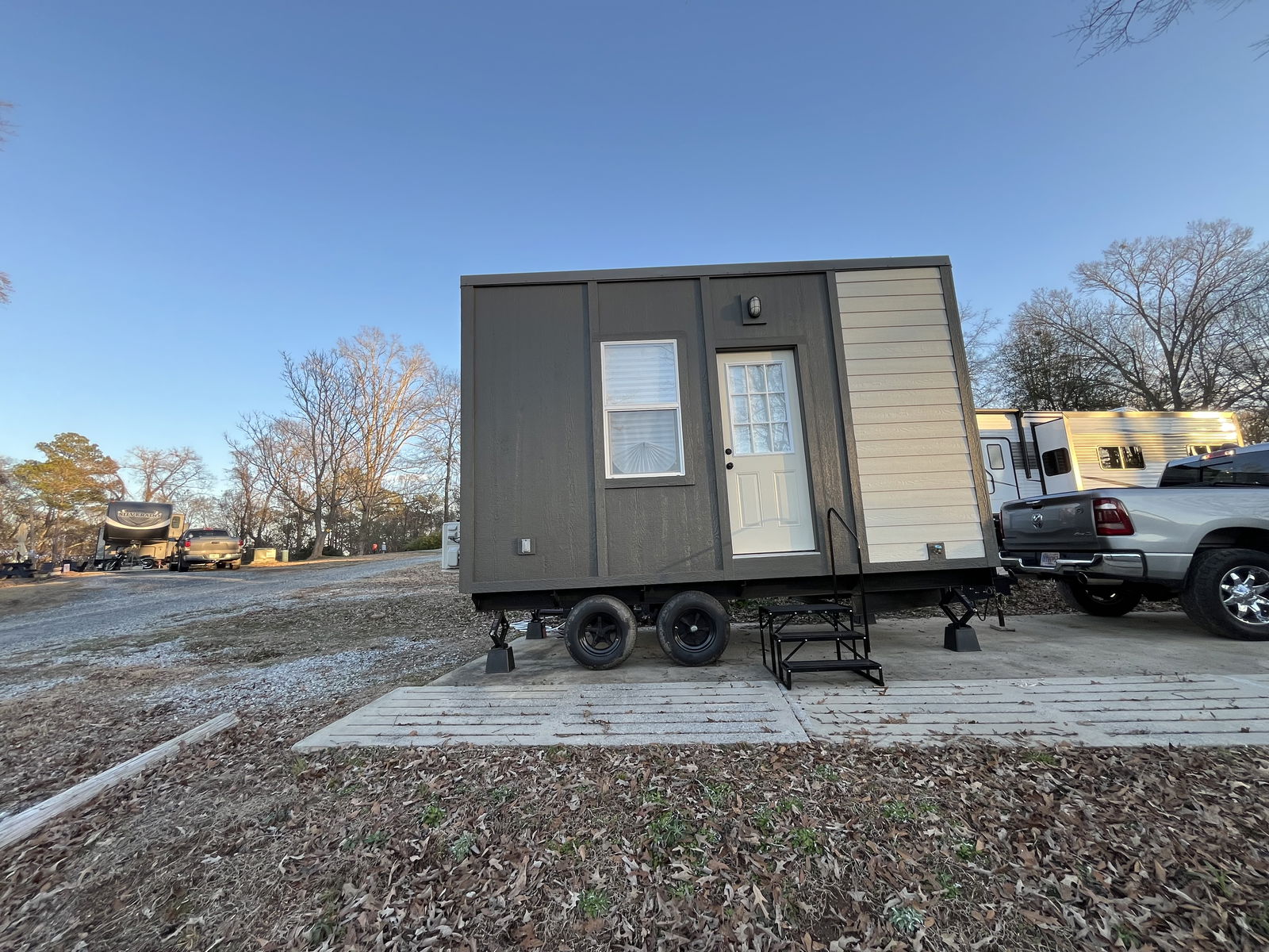 Fully furnished NOAH Certified THOW - 1 bed, 1 bath, 128 sqft in Douglasville, Georgia