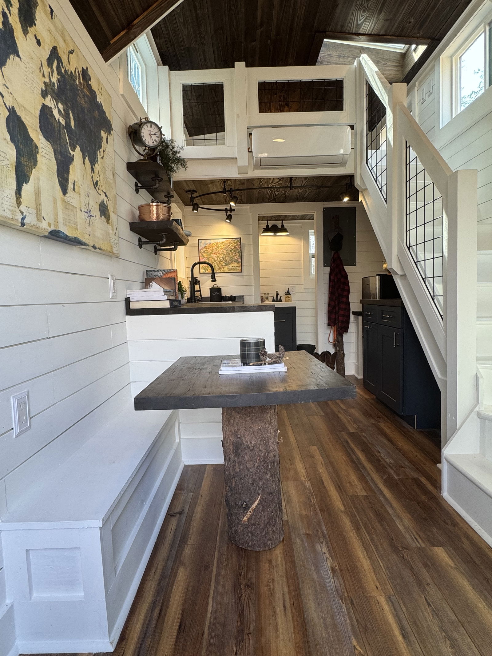 20' Charming Rustic Tiny House on Wheels - 1 bed, 1 bath, 170 sqft in Rutherfordton, North Carolina