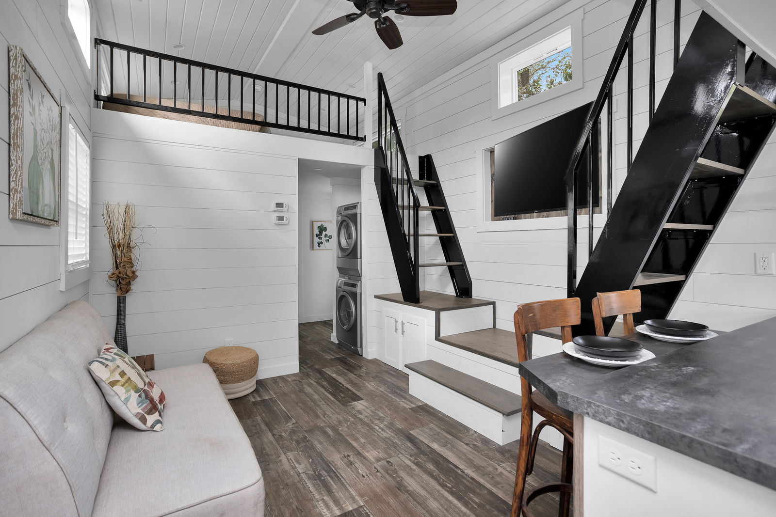 PRICE REDUCED! Luxury 398sf Tiny Home with Split Lofts - 1 bed, 1 bath, 398 sqft in Conroe, Texas