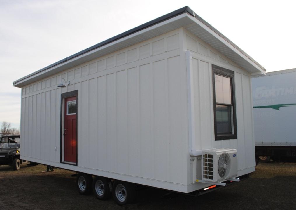 Custom built tiny house - 2 bed, 1 bath, 280 sqft in Carver, Minnesota