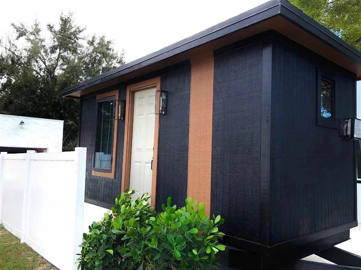 Adorable Tiny Home on Wheels!