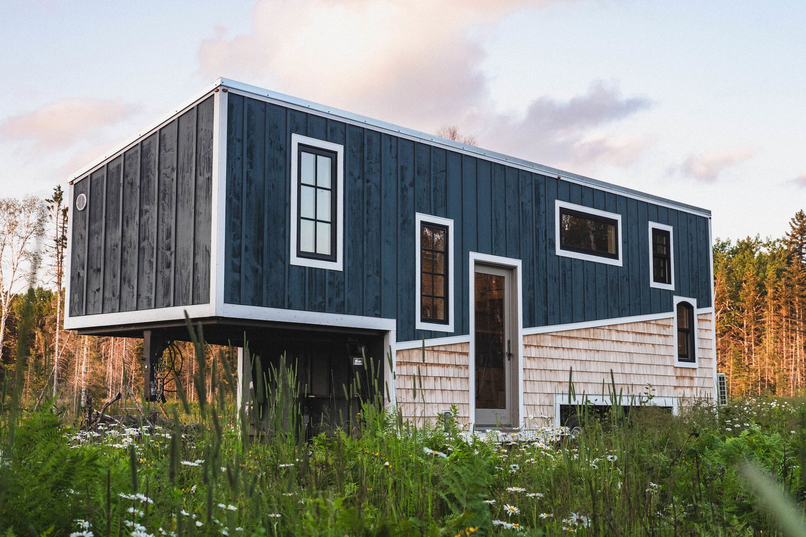 2024 Off Grid Tiny House - 2 bed, 1 bath, 280 sqft in Hovland , Minnesota