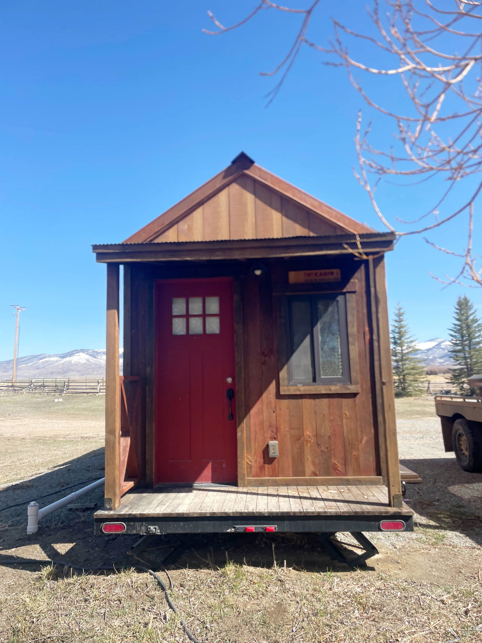 Cozy Lofted Tiny Home Built for All Seasons! - 1 bed, 1 bath, 280 sqft in Whitehall, Montana