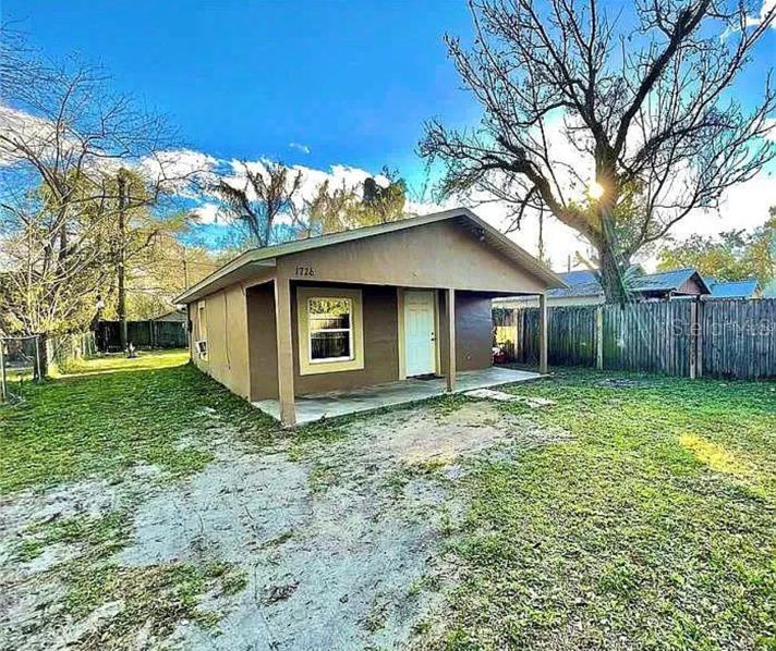 Mr,James L Voiles Beautiful Single Family Home Availble - 2 bed, 1 bath, 600 sqft in Ocala, Florida